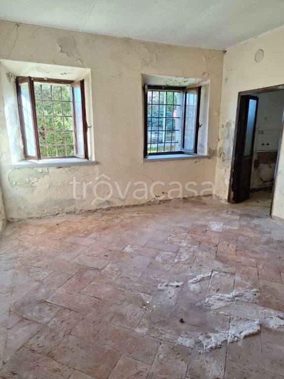 casa indipendente in vendita a Rogeno in zona Casletto