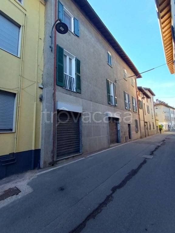 appartamento in vendita a Rogeno in zona Casletto