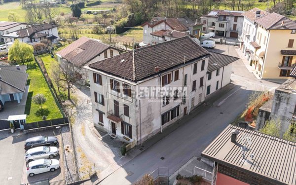 appartamento in vendita a Rogeno