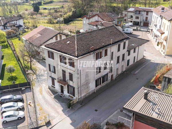 appartamento in vendita a Rogeno