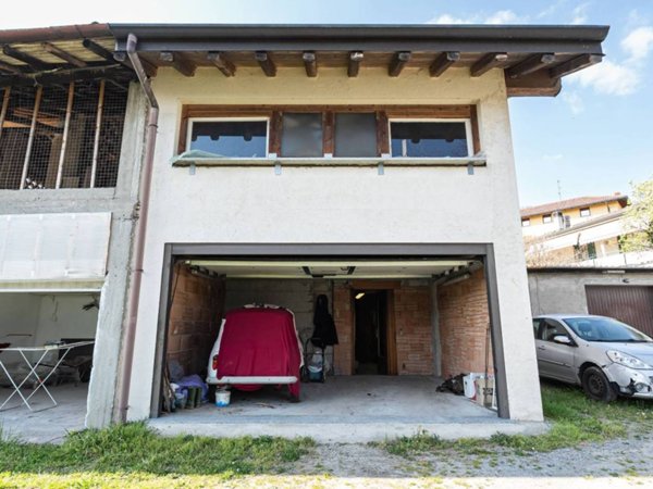 casa indipendente in vendita a Rogeno