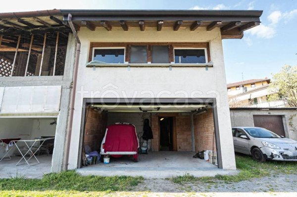 casa indipendente in vendita a Rogeno