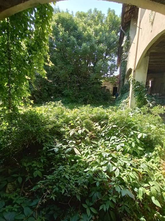 casa indipendente in vendita a Rogeno in zona Casletto