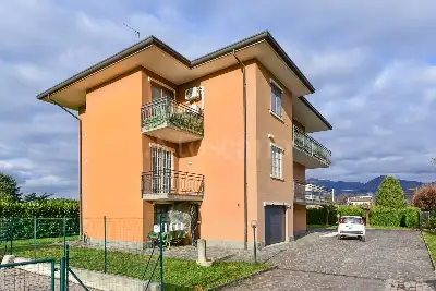casa indipendente in vendita a Rogeno