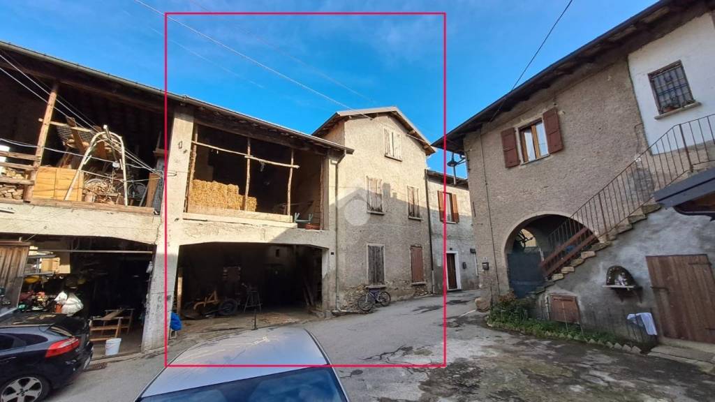 casa indipendente in vendita a Rogeno