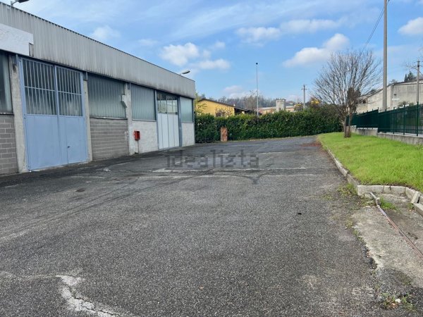 capannone in vendita a Santa Maria Hoè