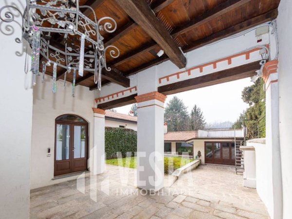 casa indipendente in vendita a Santa Maria Hoè in zona Alduno
