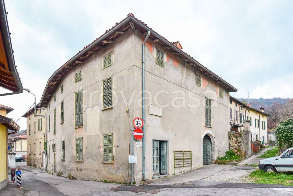 casa indipendente in vendita a Santa Maria Hoè in zona Alduno