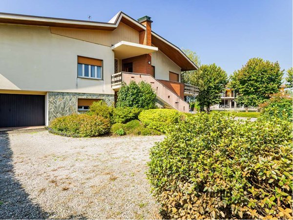 casa indipendente in vendita a Sirone