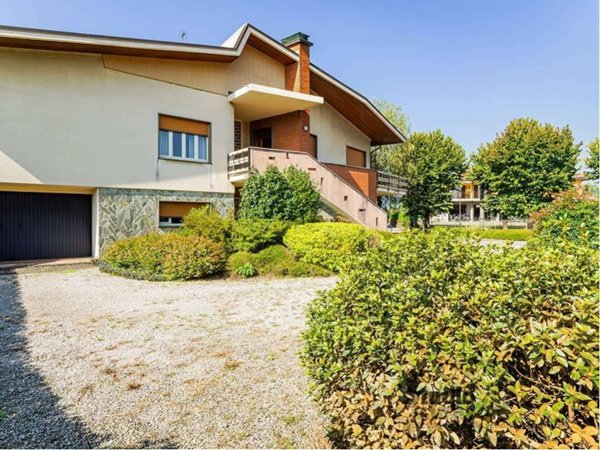 casa indipendente in vendita a Sirone