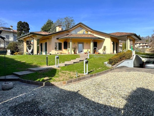 casa indipendente in vendita a Sirone