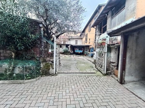 appartamento in vendita a Sirone in zona San Benedetto