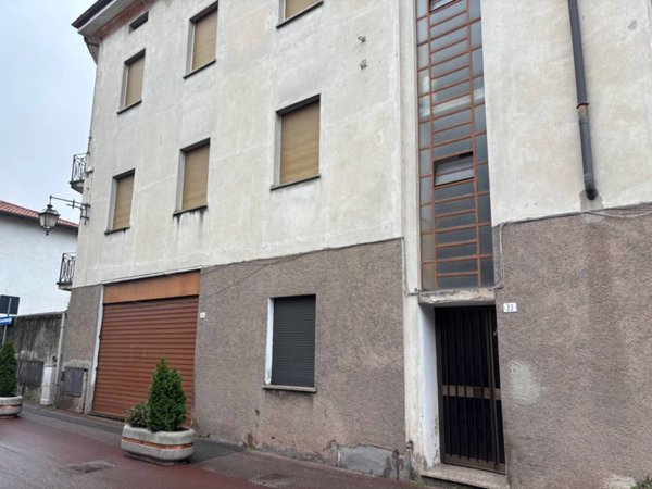 appartamento in vendita a Sirone in zona San Benedetto