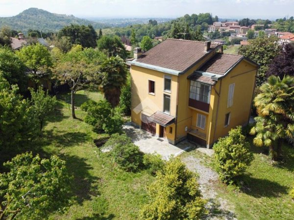 casa indipendente in vendita a Sirtori