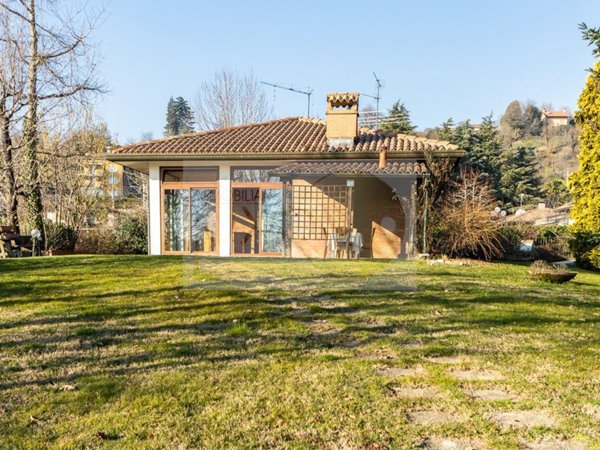 casa indipendente in vendita a Sirtori