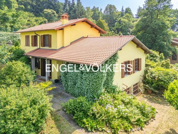 casa indipendente in vendita a Sirtori
