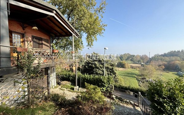casa indipendente in vendita a Sirtori