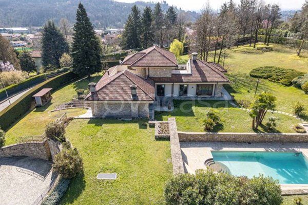 casa indipendente in vendita a Sirtori