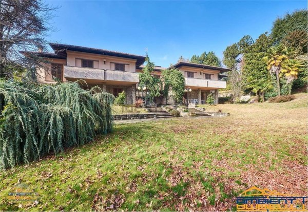 casa indipendente in vendita a Sirtori