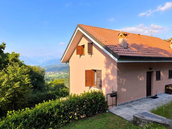 casa indipendente in vendita a Sirtori