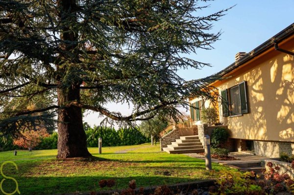 casa indipendente in vendita a Sirtori