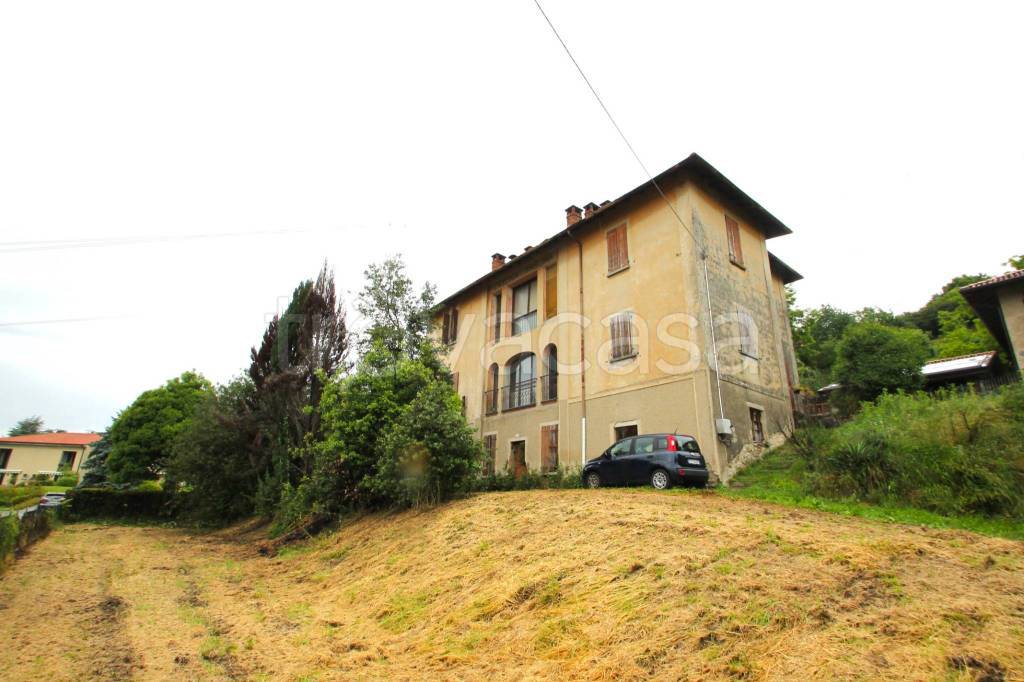 casa indipendente in vendita a Sirtori