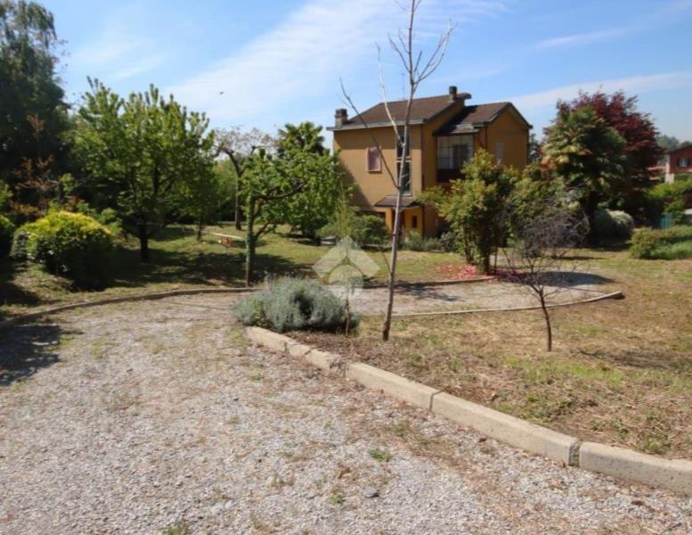 casa indipendente in vendita a Sirtori