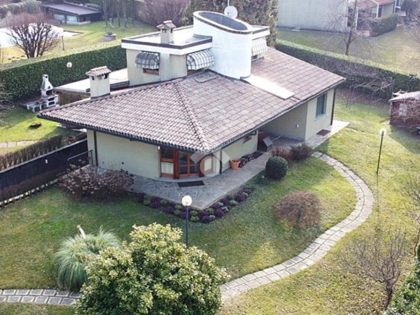 casa indipendente in vendita a Sirtori