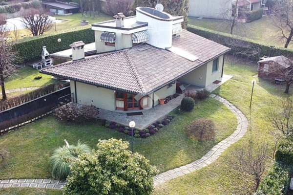 casa indipendente in vendita a Sirtori