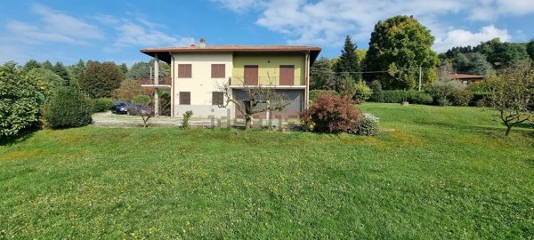 casa indipendente in vendita a Sirtori