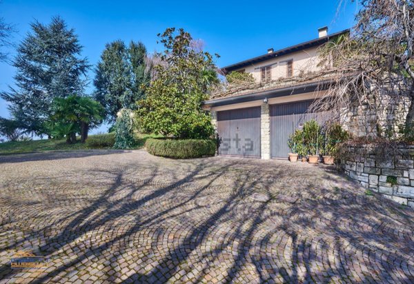 casa indipendente in vendita a Sirtori