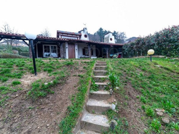 casa indipendente in vendita a Sirtori