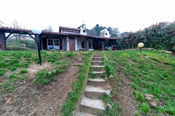 casa indipendente in vendita a Sirtori