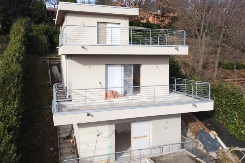 casa indipendente in vendita a Sirtori