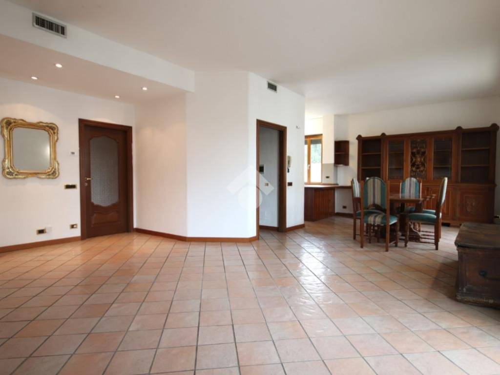 appartamento in vendita a Sirtori