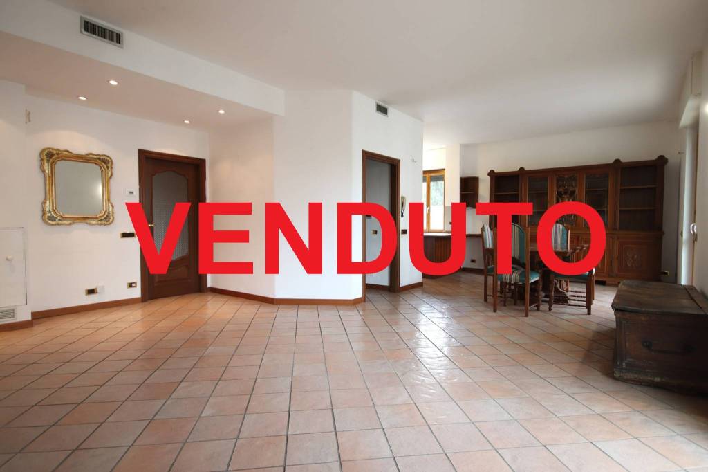 appartamento in vendita a Sirtori