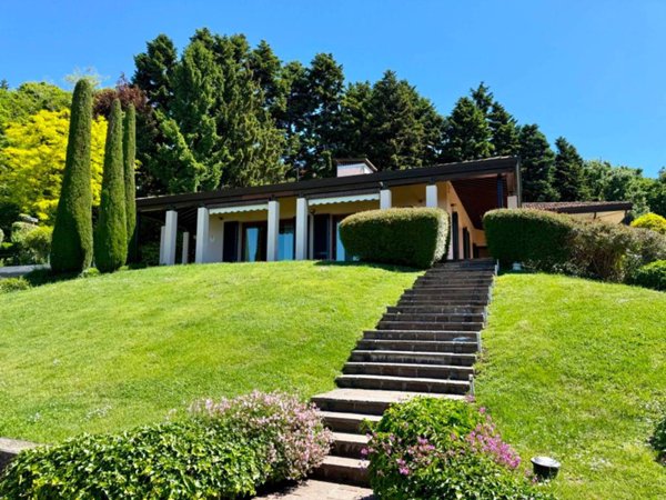 casa indipendente in vendita a Sirtori