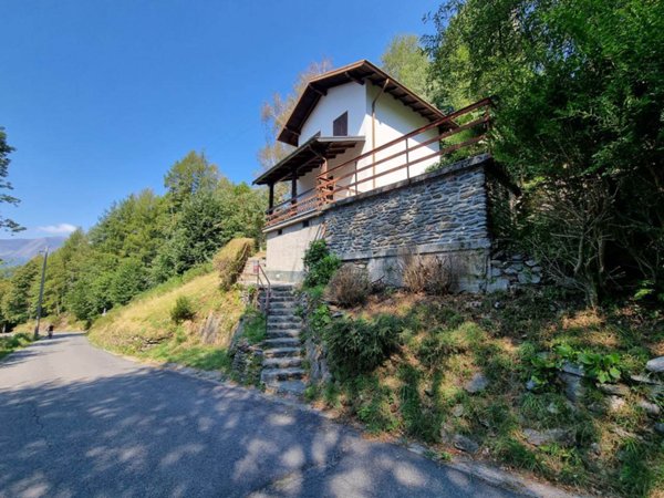 casa indipendente in vendita a Sueglio