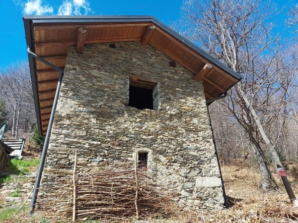 appartamento in vendita a Sueglio