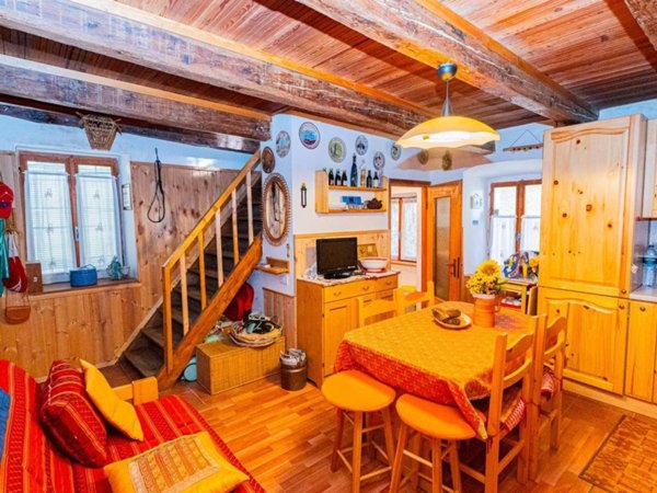 appartamento in vendita a Sueglio