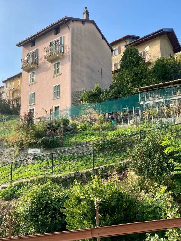 appartamento in vendita a Sueglio