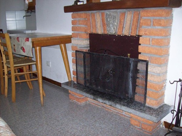 casa indipendente in vendita a Sueglio