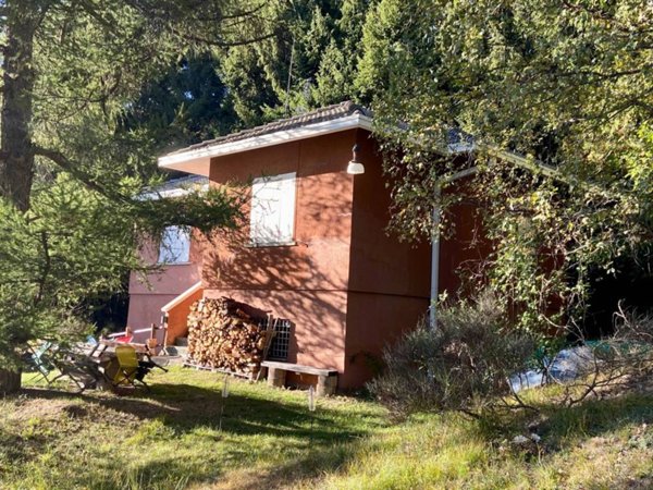 casa indipendente in vendita a Sueglio