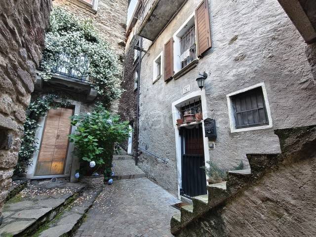 casa indipendente in vendita a Sueglio