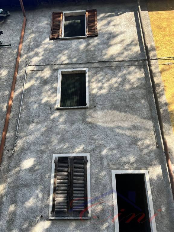 casa indipendente in vendita a Suello