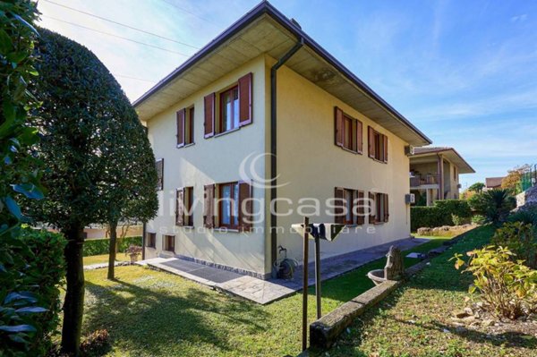 casa indipendente in vendita a Suello