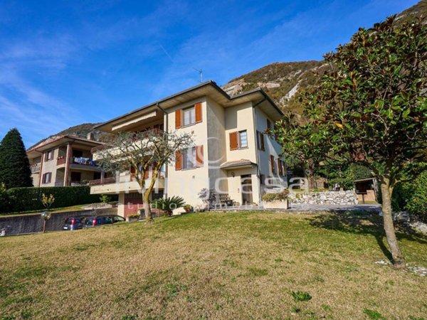 casa indipendente in vendita a Suello