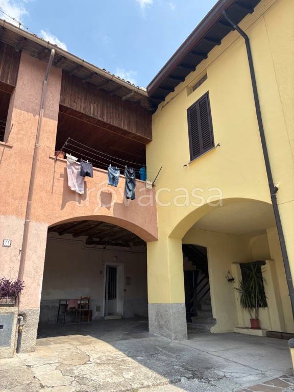 appartamento in vendita a Suello in zona Borima