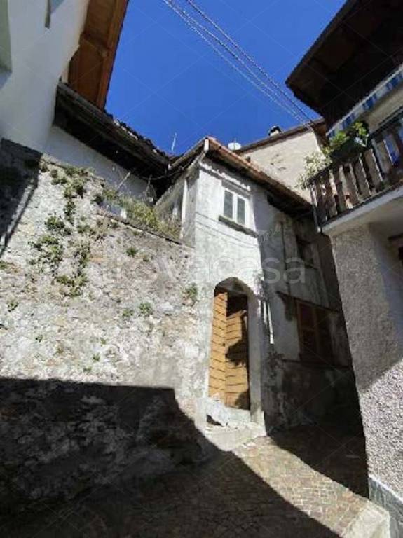 quadrivano in vendita a Taceno