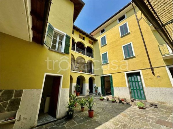 appartamento in vendita a Taceno